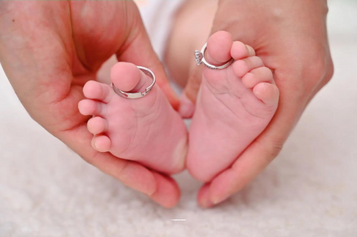 鹤壁怀孕肚子一边高一边低